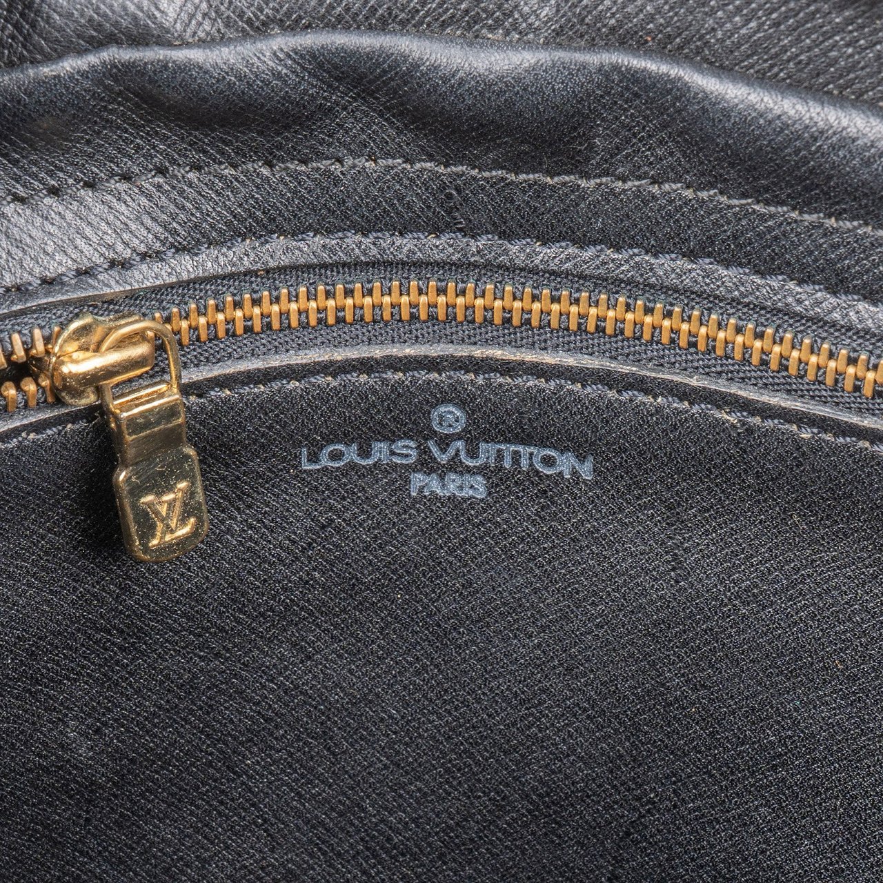 Louis Vuitton Blue Epi Leather Jeune Fille GM Crossbody Bag Blauw