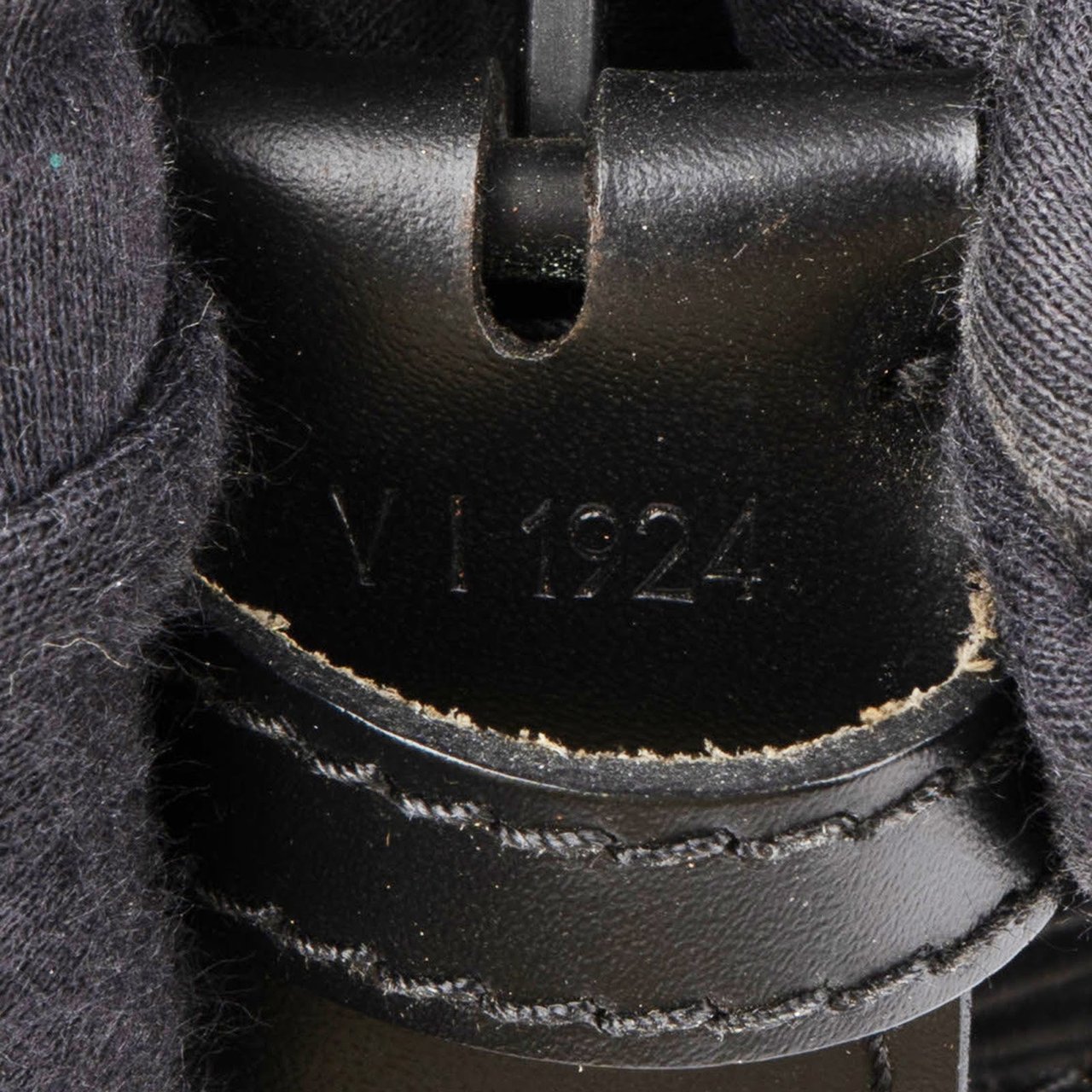 Louis Vuitton Louis Vuitton Noir Epi Leather Sac d'Epaule Shoulder Bag Zwart