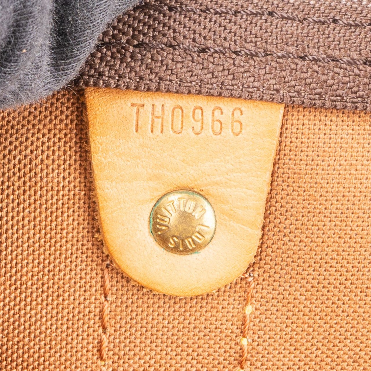 Louis Vuitton Louis Vuitton Monogram Canvas Keepall 60 Bandoulière Travel Bag Bruin