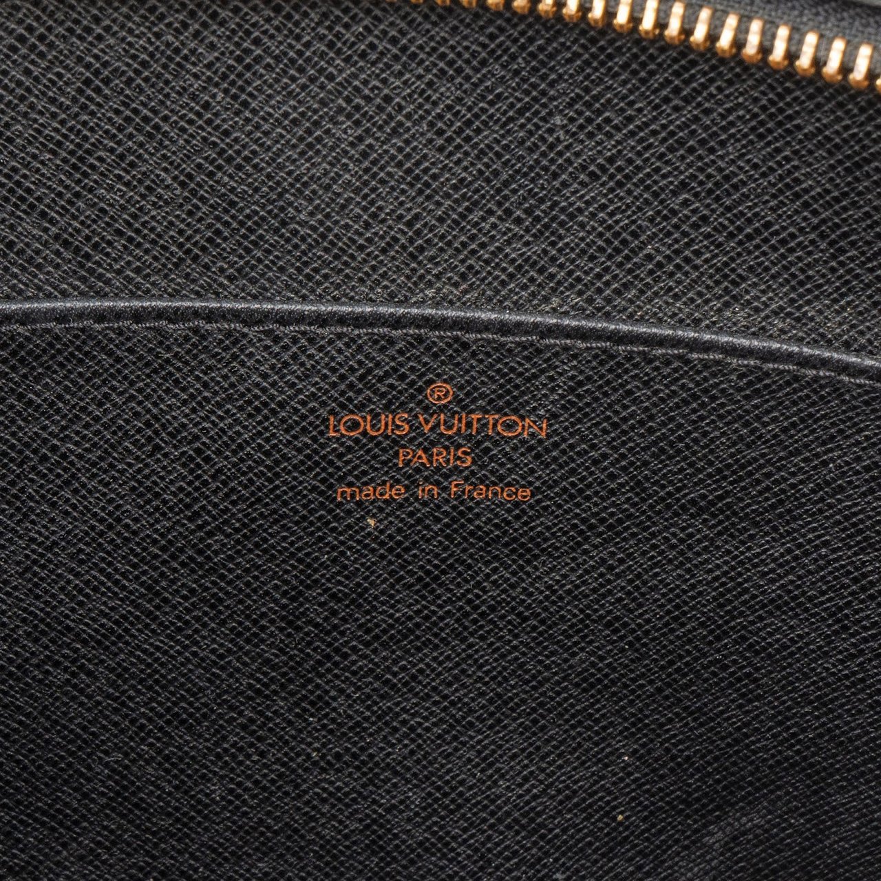 Louis Vuitton Louis Vuitton Noir Epi Leather Pochette Homme Clutch Zwart