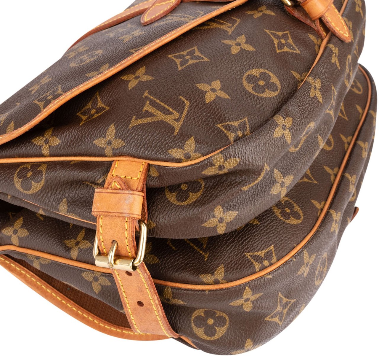 Louis Vuitton Louis Vuitton Monogram Canvas Saumur 30 Crossbody Bag Bruin