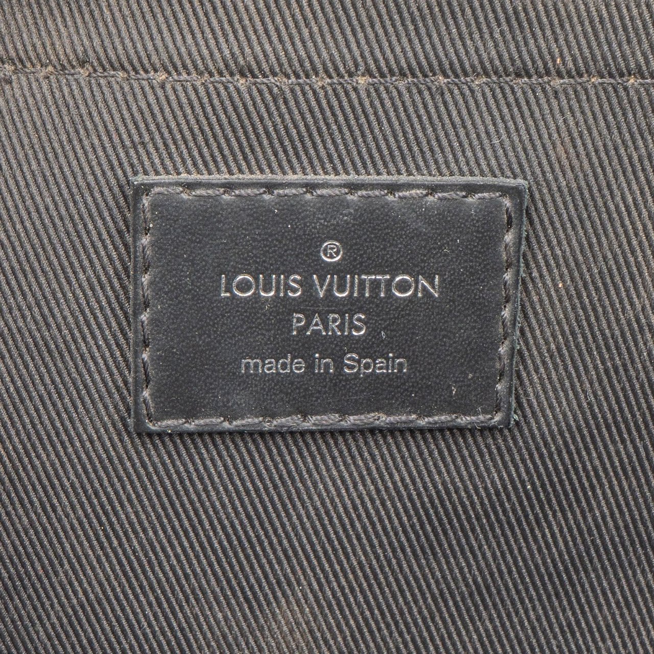 Louis Vuitton Louis Vuitton Monogram Eclipse Discovery Pochette Laptop Clutch Zwart