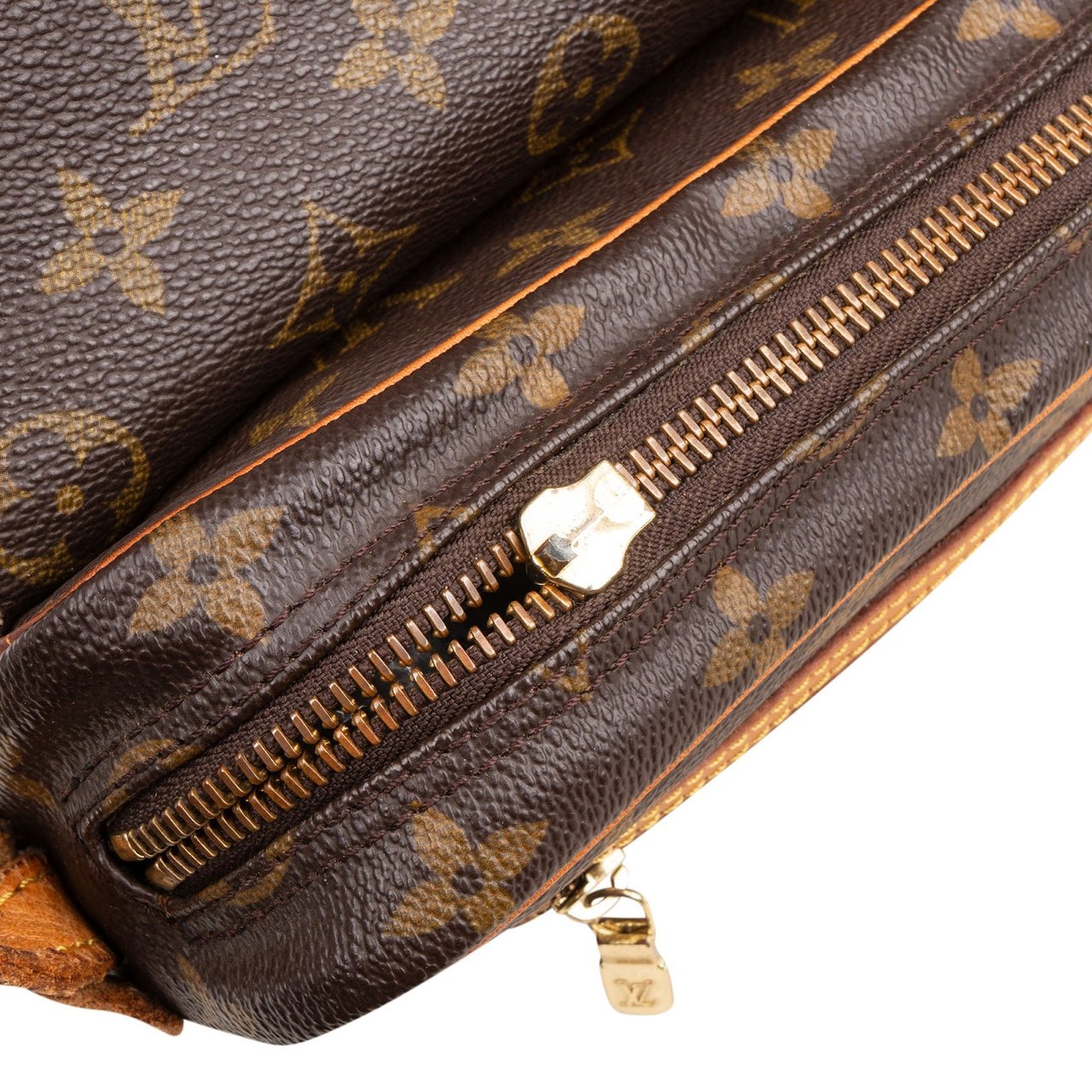Louis Vuitton Louis Vuitton Monogram Canvas Saint Germain GM Crossbody Bag Bruin