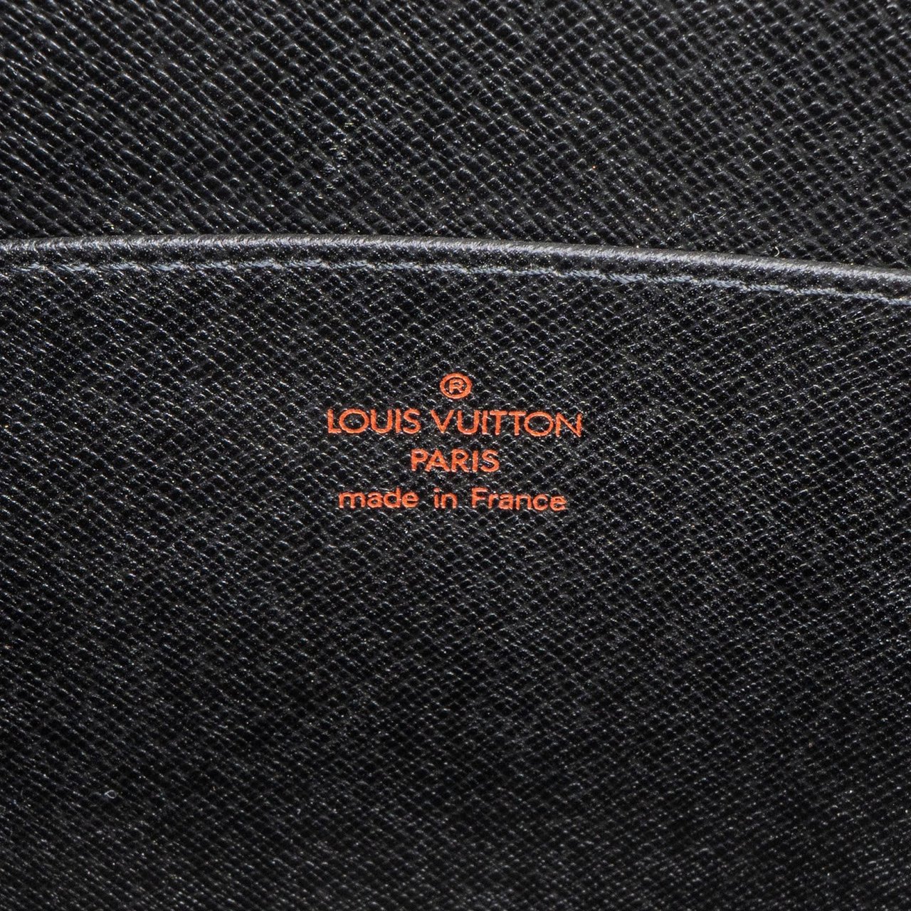 Louis Vuitton Louis Vuitton Noir Epi Leather Pochette Homme Clutch Zwart