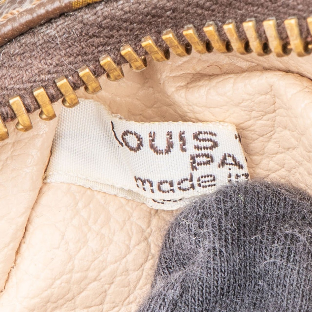 Louis Vuitton Louis Vuitton Monogram Canvas Trousse Toilette 23 Clutch Bruin