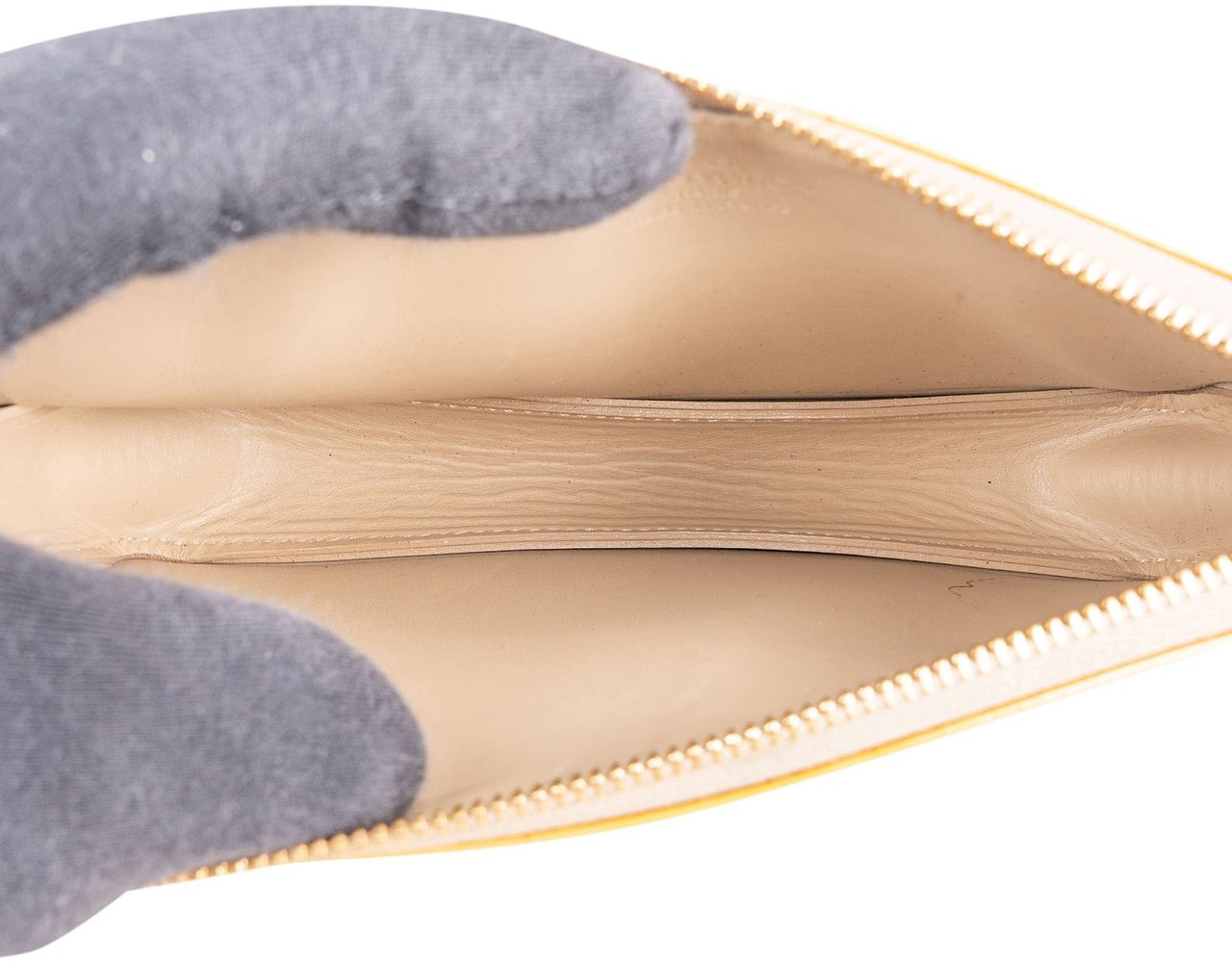 Louis Vuitton Louis Vuitton Monogram Vernis Pochette Lexington Handbag Geel