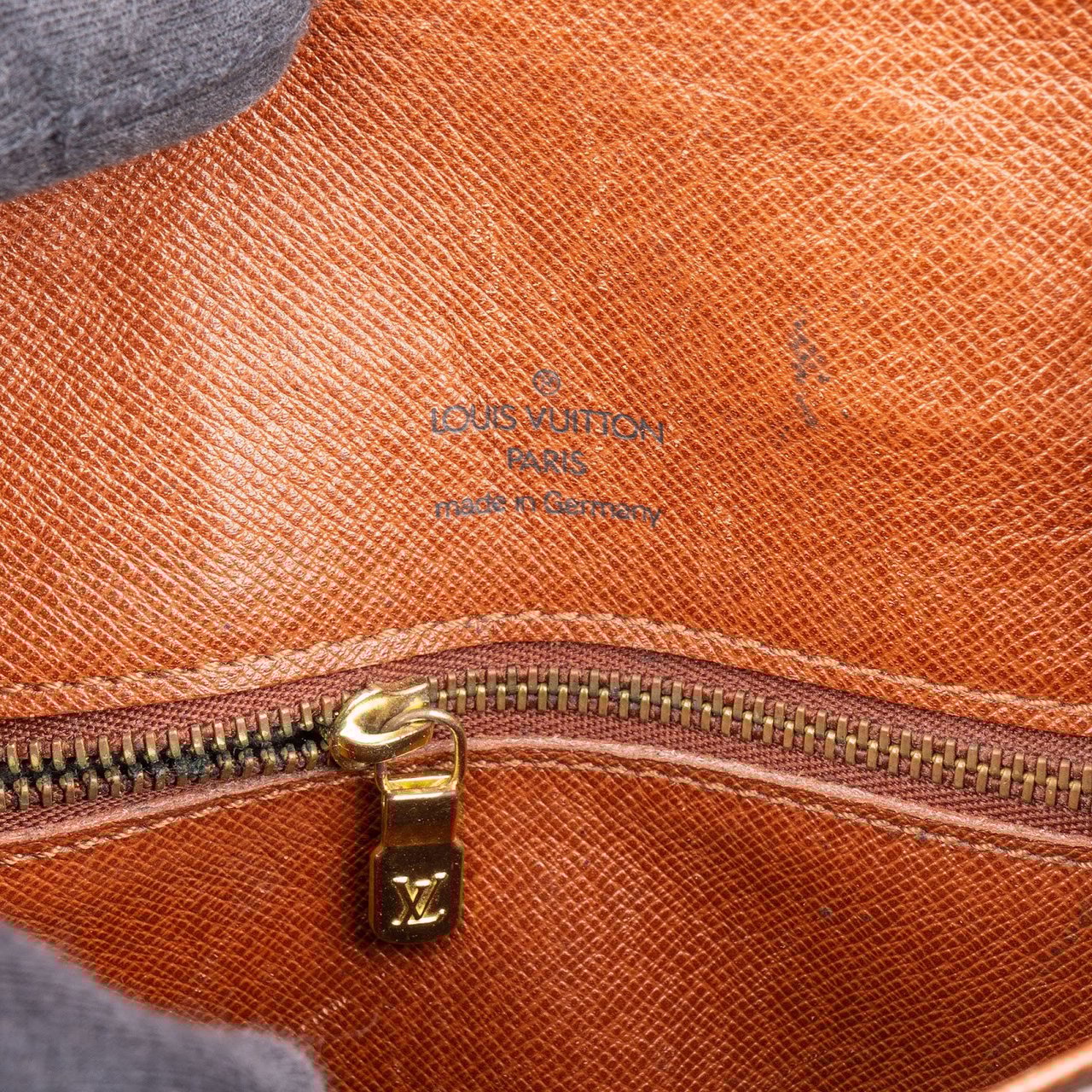 Louis Vuitton Louis Vuitton Monogram Canvas Saint Cloud MM Crossbody Bag Bruin