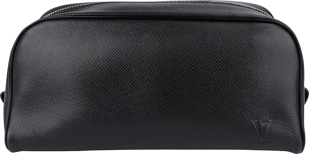 Louis Vuitton Louis Vuitton Taiga Leather Trousse Toilette Clutch Zwart