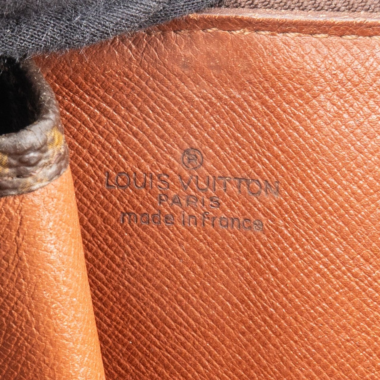 Louis Vuitton Louis Vuitton Monogram Canvas Poche Documents Laptop Clutch Bruin