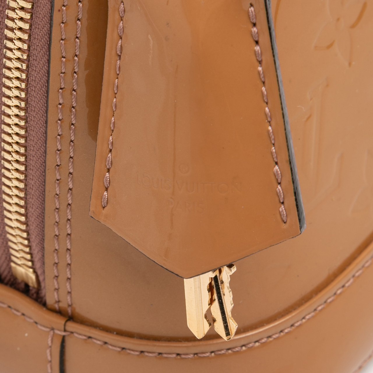 Louis Vuitton Monogram Vernis Alma BB Bruin