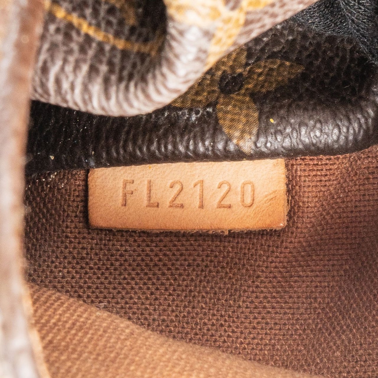 Louis Vuitton Louis Vuitton Monogram Canvas Totally GM Shoulder Bag Bruin