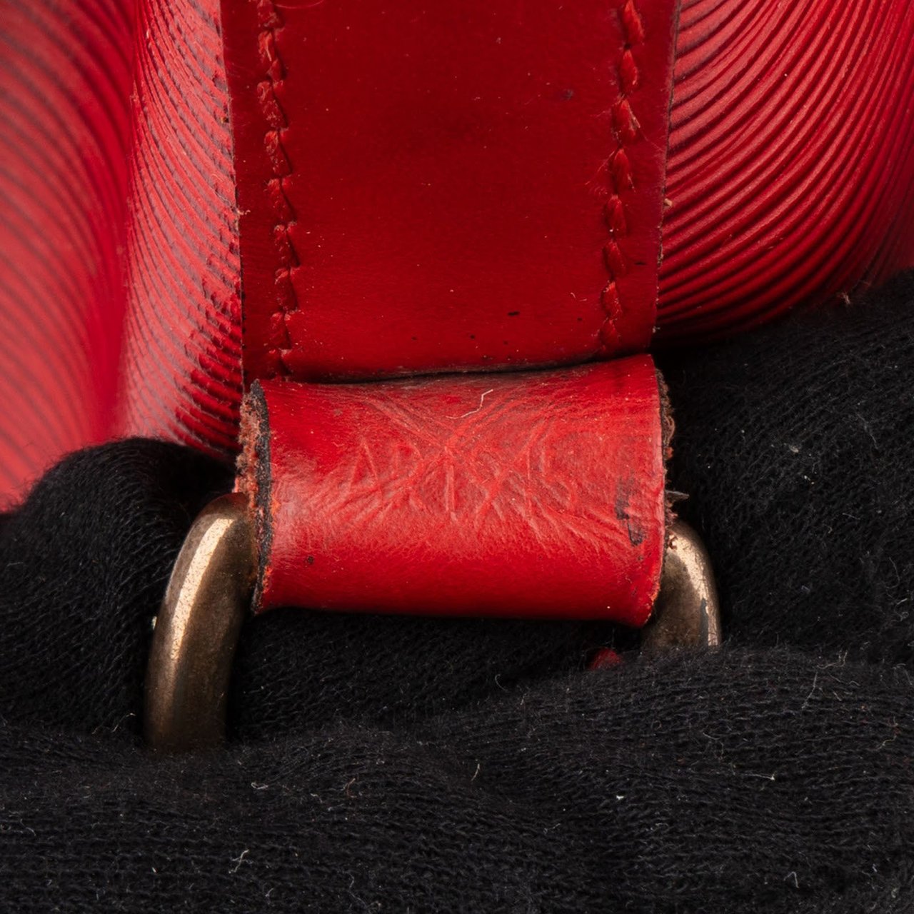 Louis Vuitton Louis Vuitton Red Epi Leather Sac Noé Petit Shoulder Bag Rood