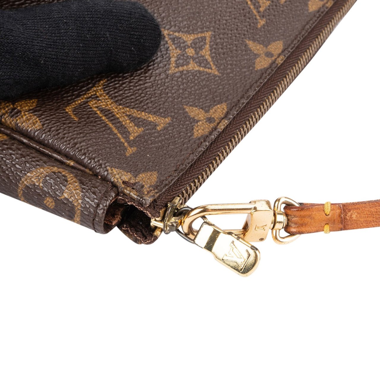 Louis Vuitton Louis Vuitton Monogram Canvas Pochette Accessoires Handbag Bruin