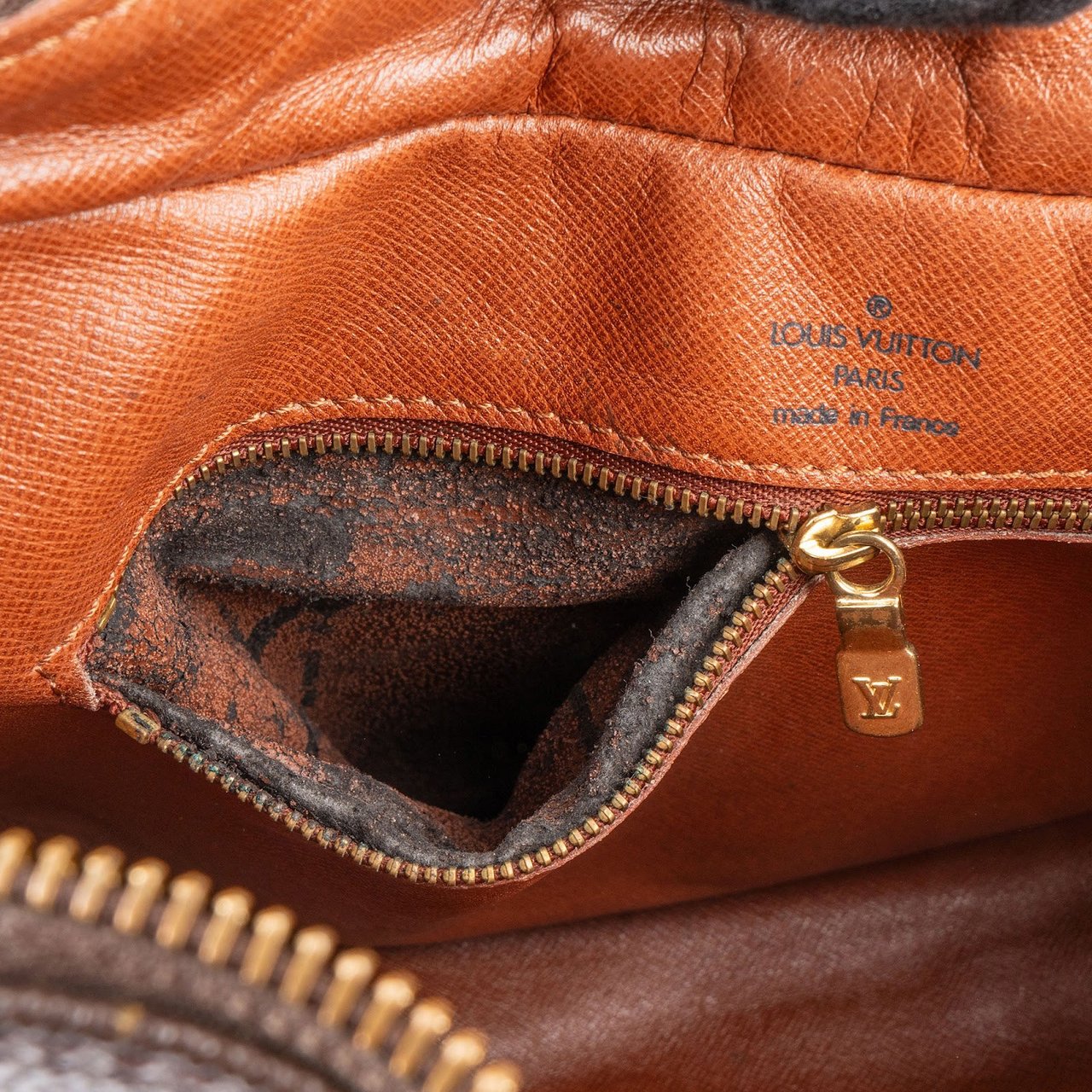 Louis Vuitton Louis Vuitton Monogram Canvas Boulogne Crossbody Bag Bruin