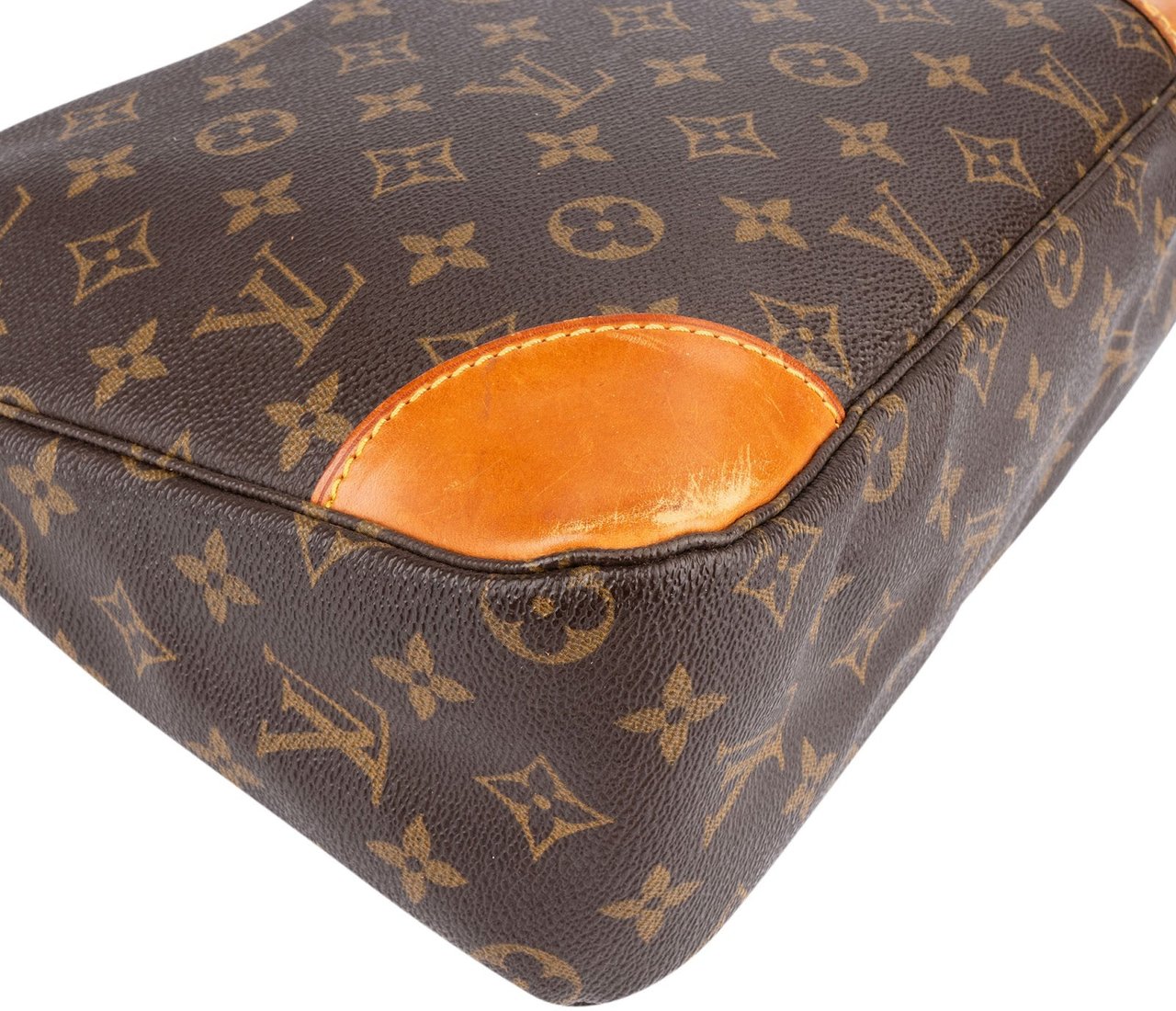 Louis Vuitton Louis Vuitton Monogram Canvas Boulogne Crossbody Bag Bruin