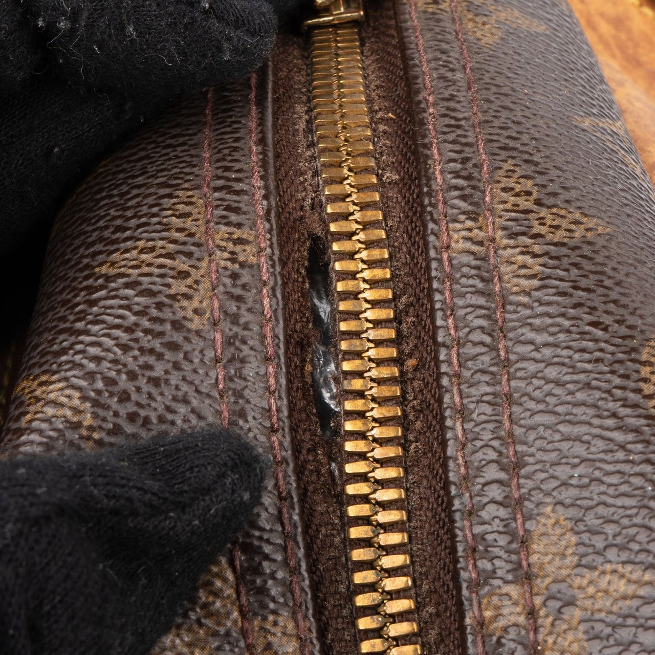 Louis Vuitton Louis Vuitton Monogram Canvas Deauville Handbag Bruin