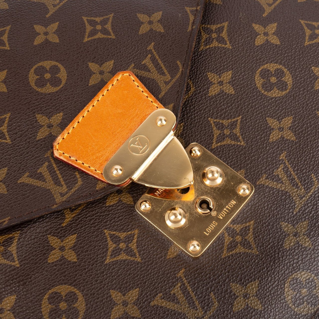 Louis Vuitton Louis Vuitton Monogram Canvas President Classeur Laptop Clutch Bruin