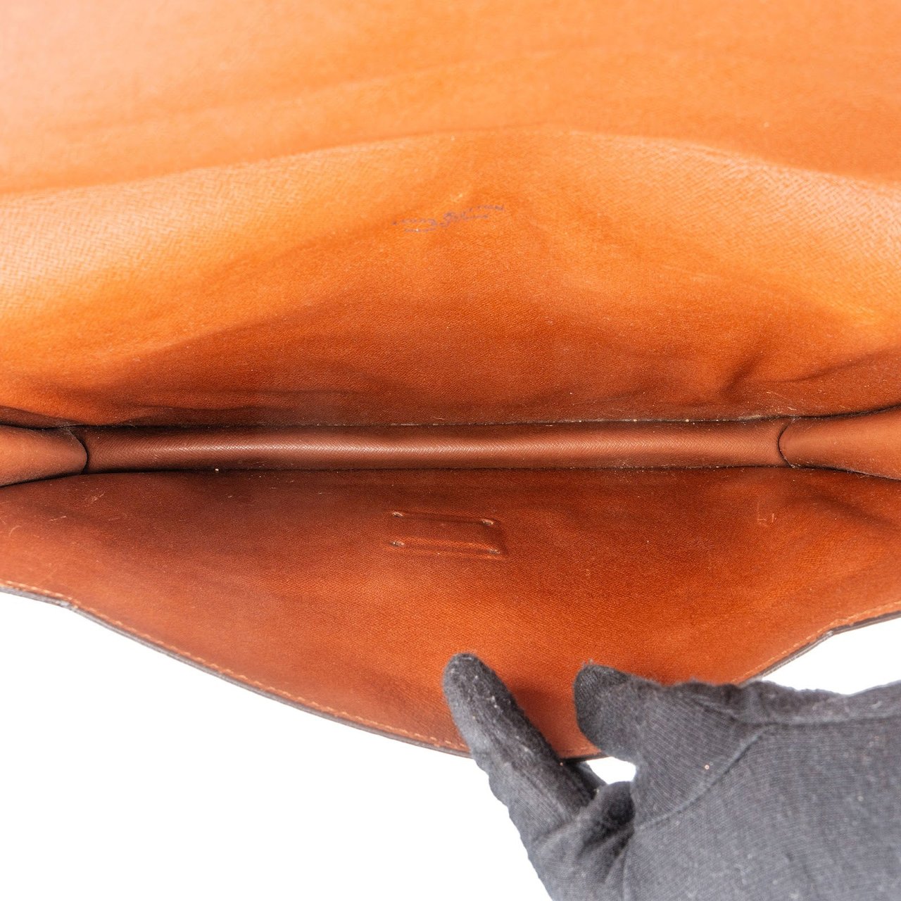 Louis Vuitton Louis Vuitton Monogram Canvas President Classeur Laptop Clutch Bruin