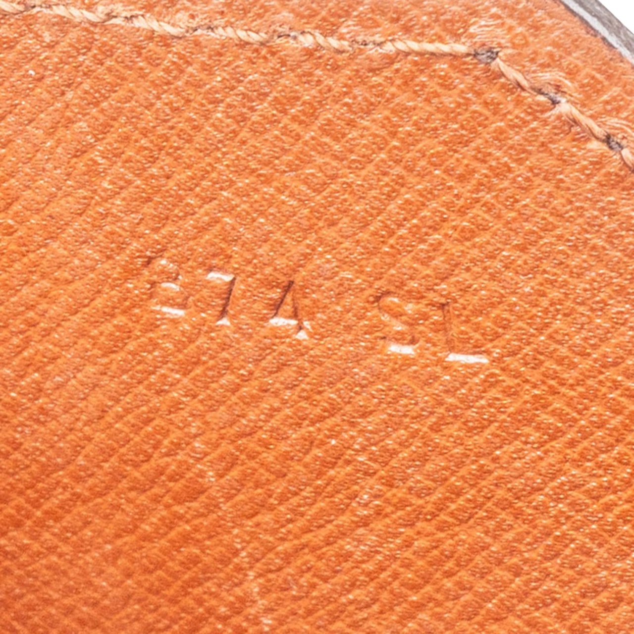 Louis Vuitton Louis Vuitton Monogram Canvas President Classeur Laptop Clutch Bruin