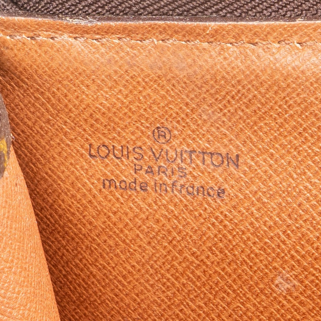 Louis Vuitton Louis Vuitton Monogram Canvas Laptop Clutch Bruin