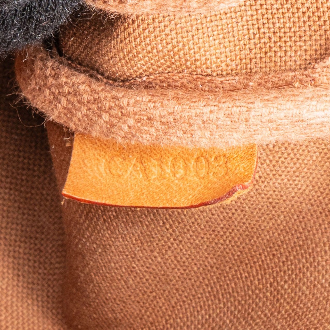 Louis Vuitton Louis Vuitton Monogram Canvas Pochette Accessoires Handbag Bruin