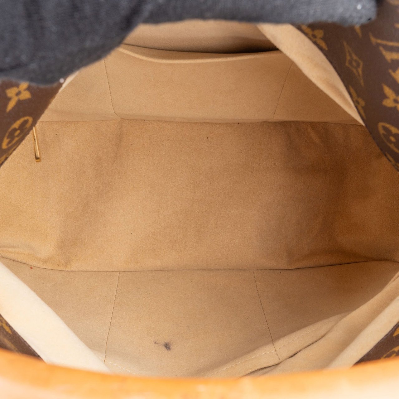 Louis Vuitton Louis Vuitton Monogram Canvas Artsy MM Handbag Bruin