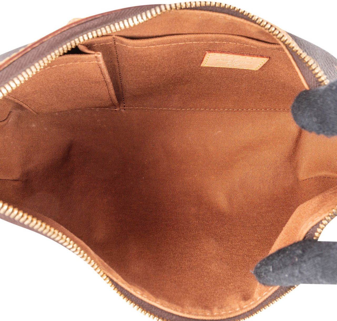Louis Vuitton Louis Vuitton Monogram Canvas Thames GM Shoulder Bag Bruin