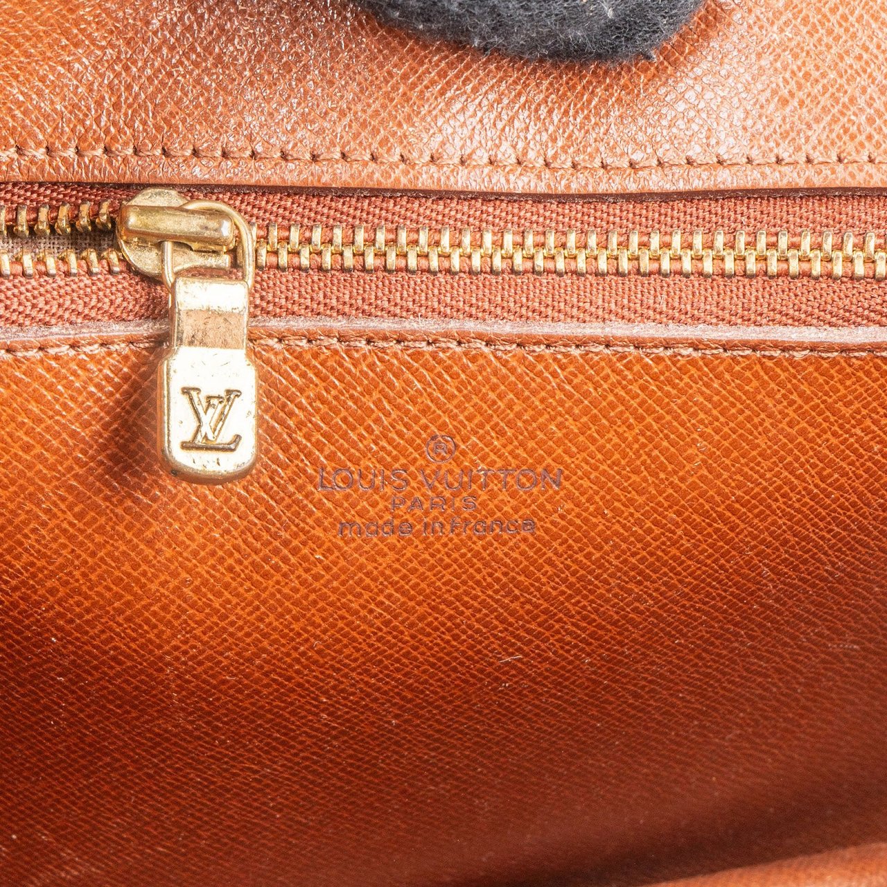 Louis Vuitton Louis Vuitton Monogram Canvas Pochette Dragonne Clutch Bruin