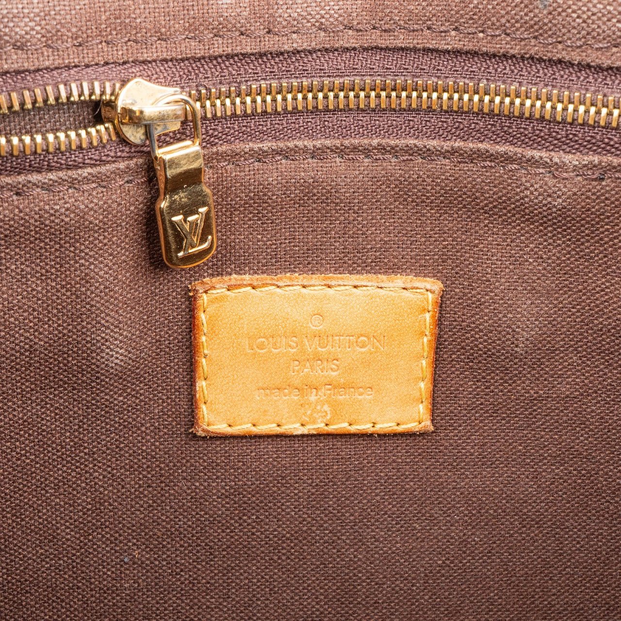 Louis Vuitton Louis Vuitton Monogram Canvas Menilmontant PM Crossbody Bag Bruin