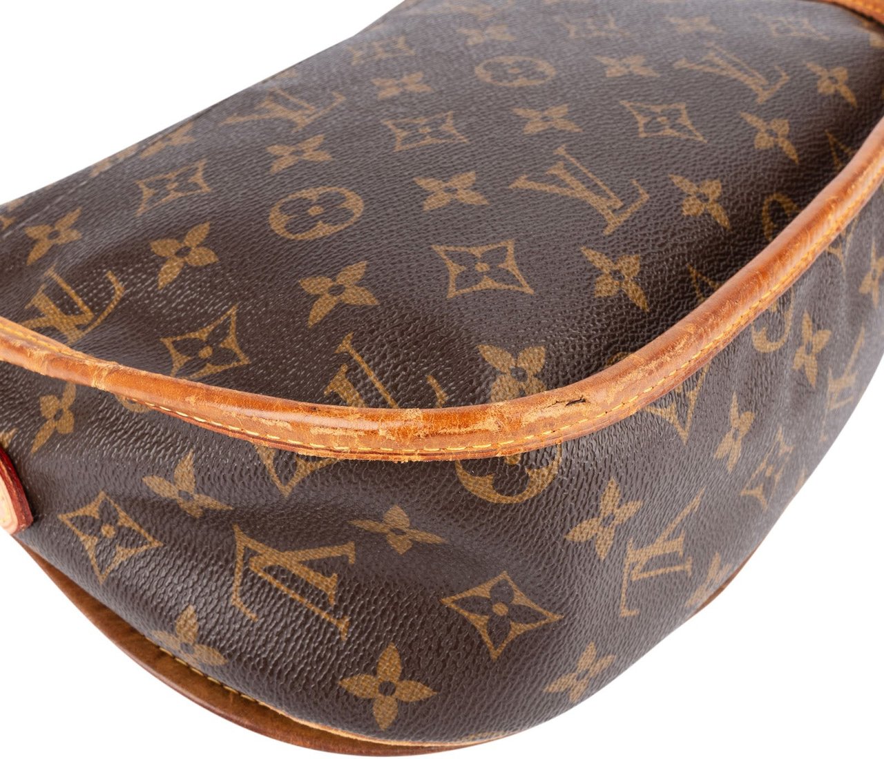 Louis Vuitton Louis Vuitton Monogram Canvas Menilmontant PM Crossbody Bag Bruin