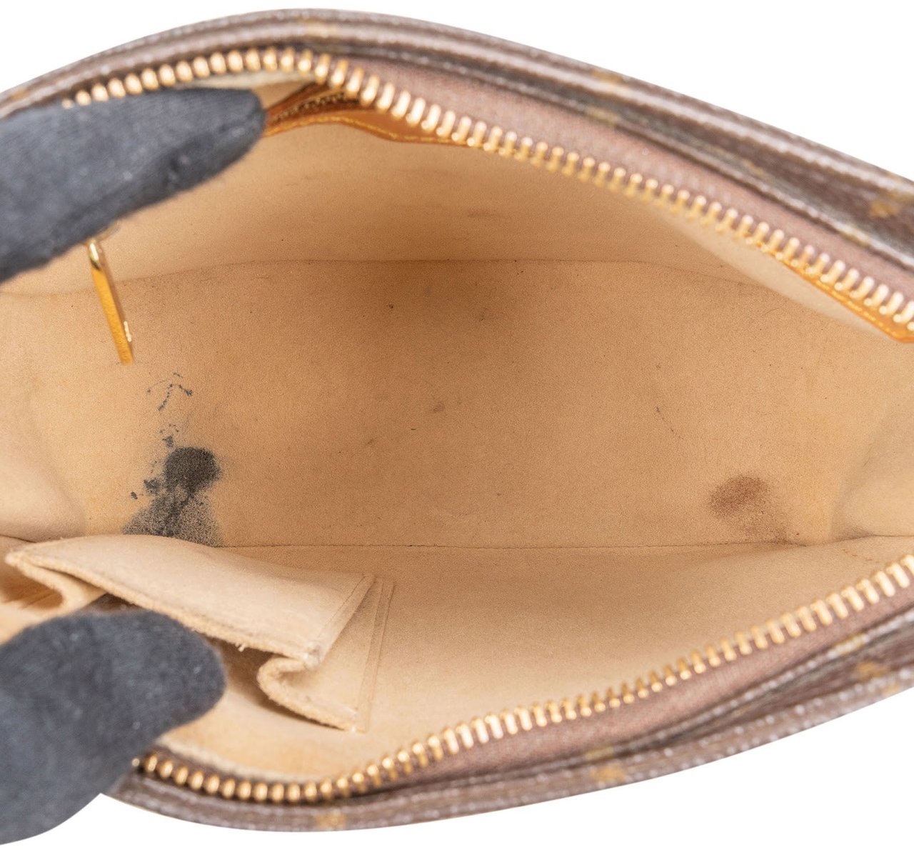 Louis Vuitton Louis Vuitton Canvas Monogram Looping MM Shoulder Bag Bruin