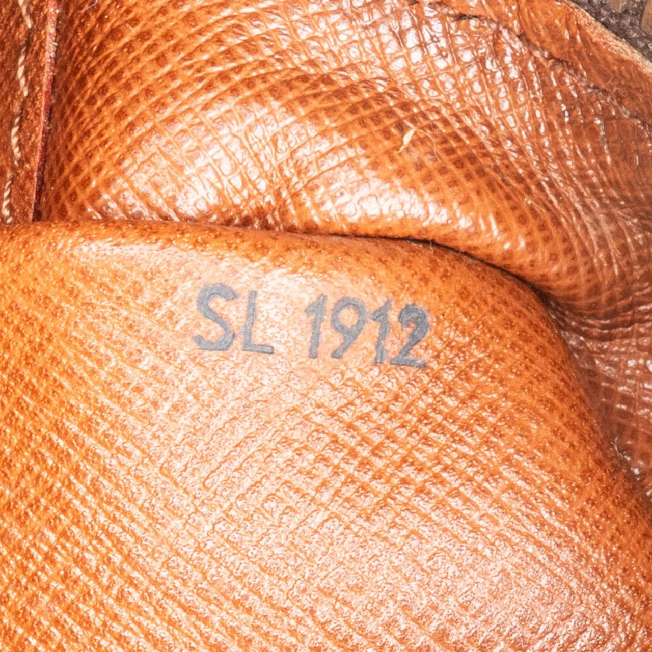 Louis Vuitton Louis Vuitton Monogram Canvas Compiegne 28 Clutch Bruin