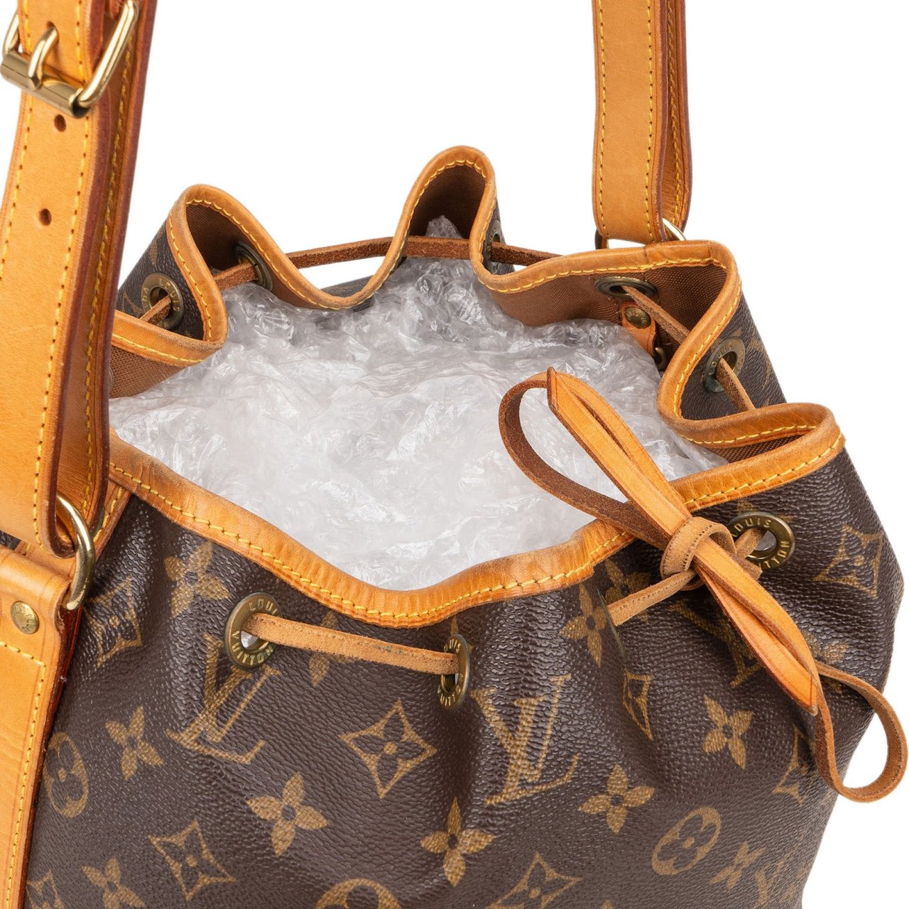Louis Vuitton Louis Vuitton Monogram Canvas Sac Noé Petit Shoulder Bag Bruin