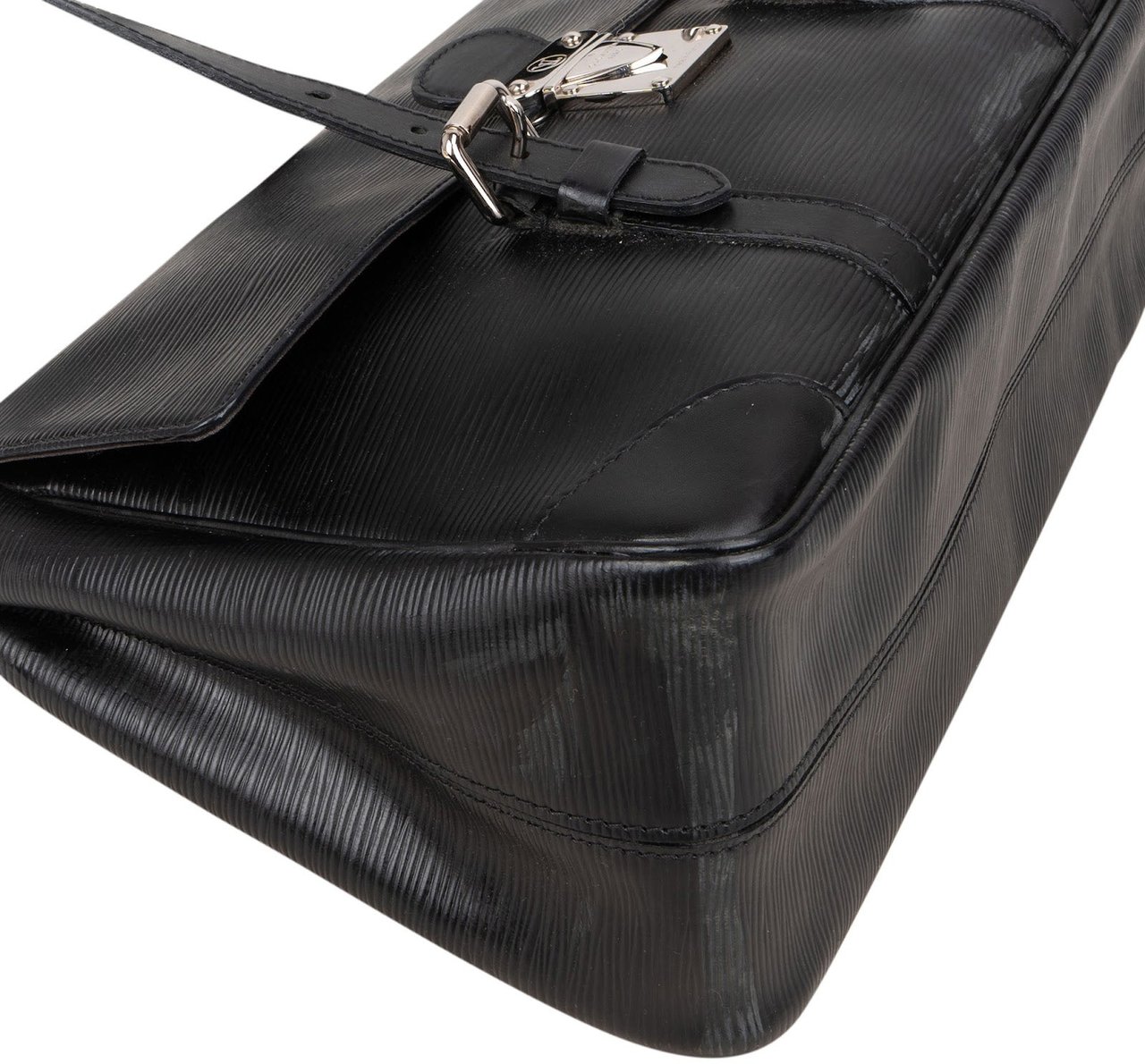 Louis Vuitton Louis Vuitton Noir Epi Leather Segur Shoulder Bag Zwart