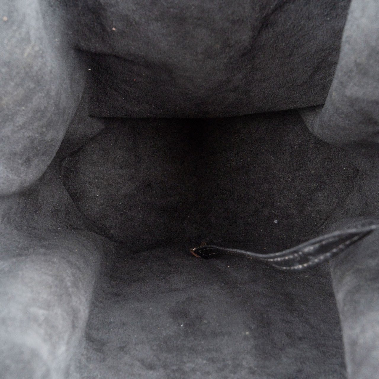 Louis Vuitton Louis Vuitton Noir Epi Leather Sac D'epaule GM Shoulder Bag Zwart