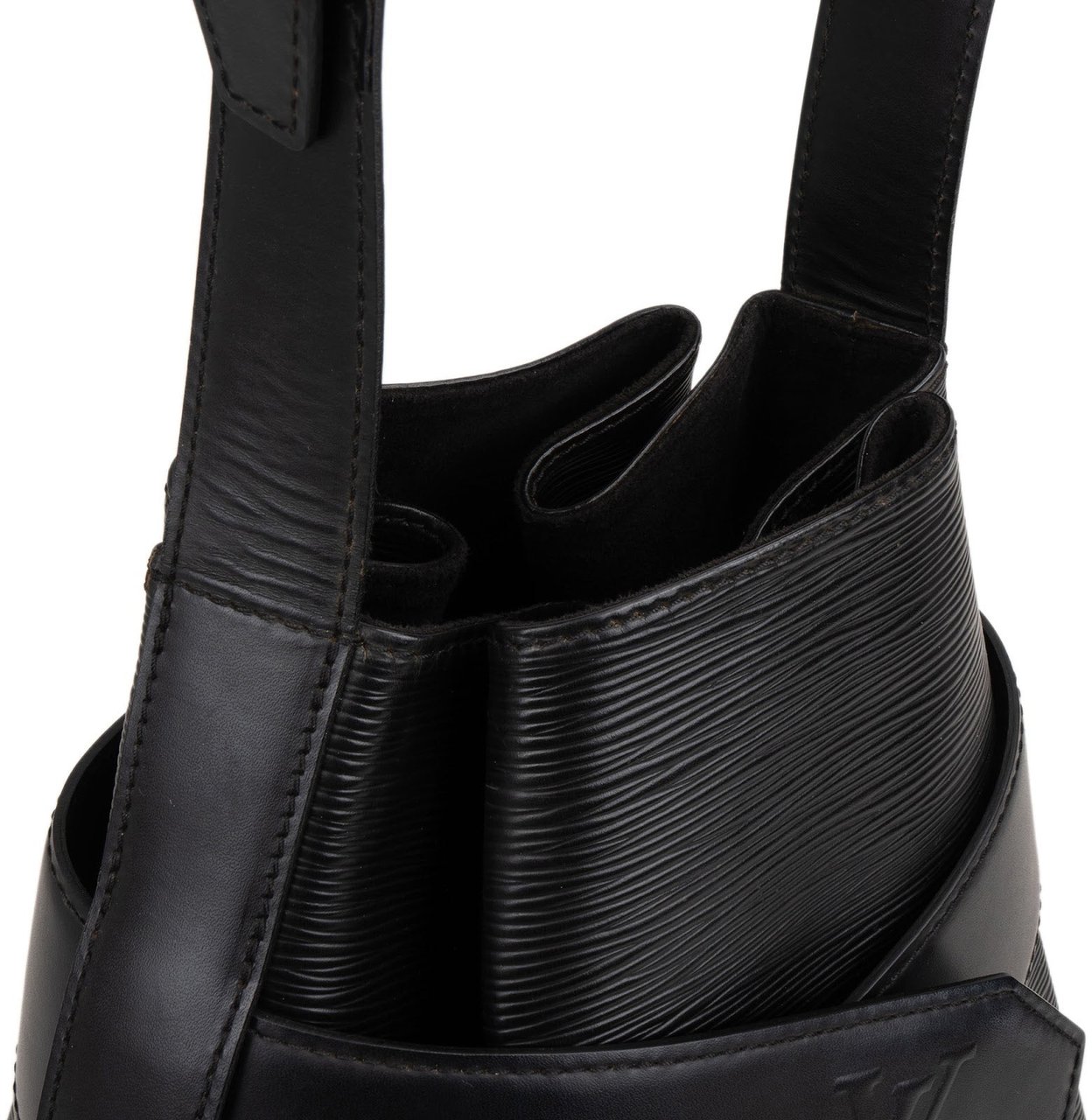 Louis Vuitton Louis Vuitton Noir Epi Leather Sac D'epaule GM Shoulder Bag Zwart