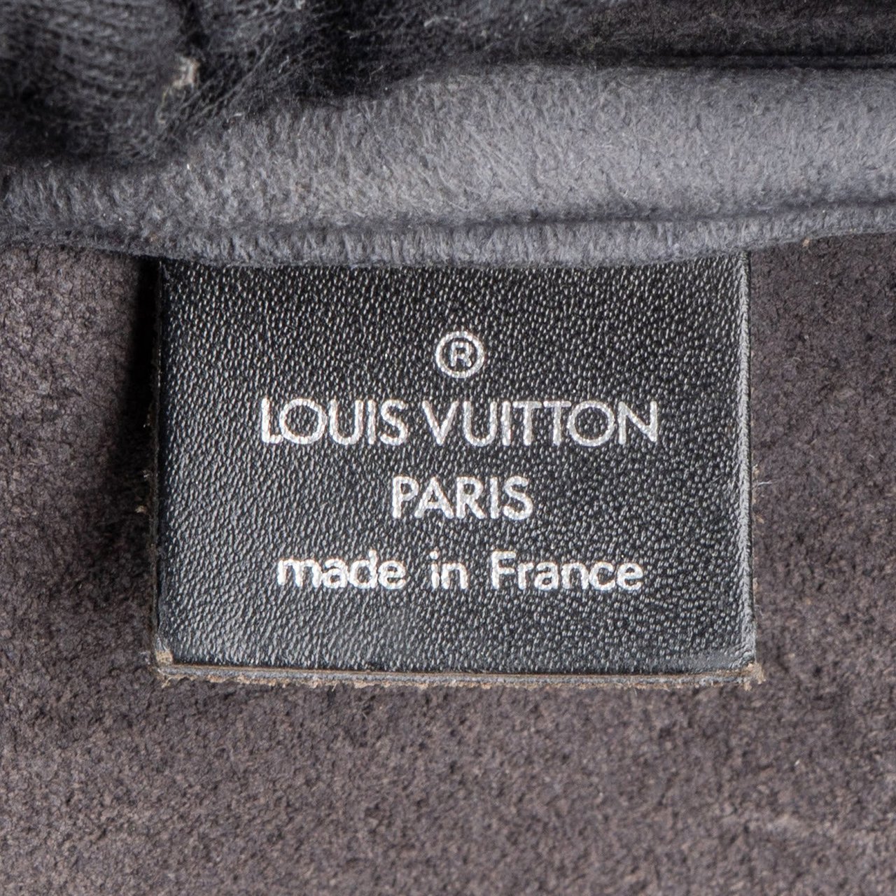 Louis Vuitton Louis Vuitton Noir Taiga Leather Kendall 55 Travel Bag Zwart