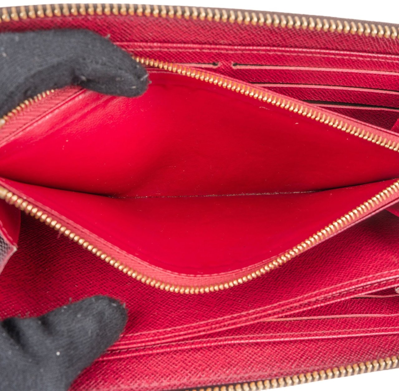 Louis Vuitton Louis Vuitton Monogram Canvas Zippy Wallet Bruin