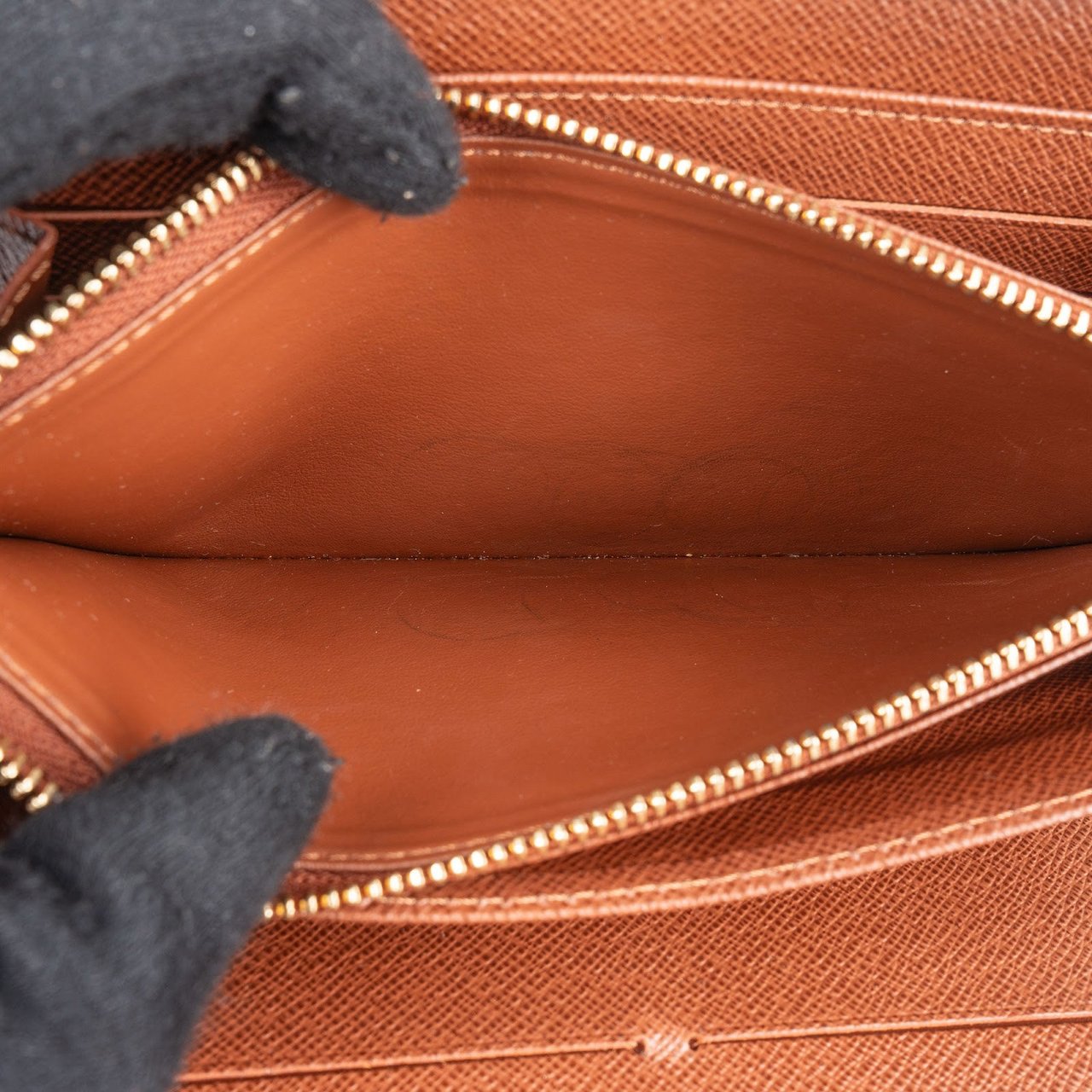 Louis Vuitton Louis Vuitton Monogram Canvas Zippy Organizer Wallet Bruin