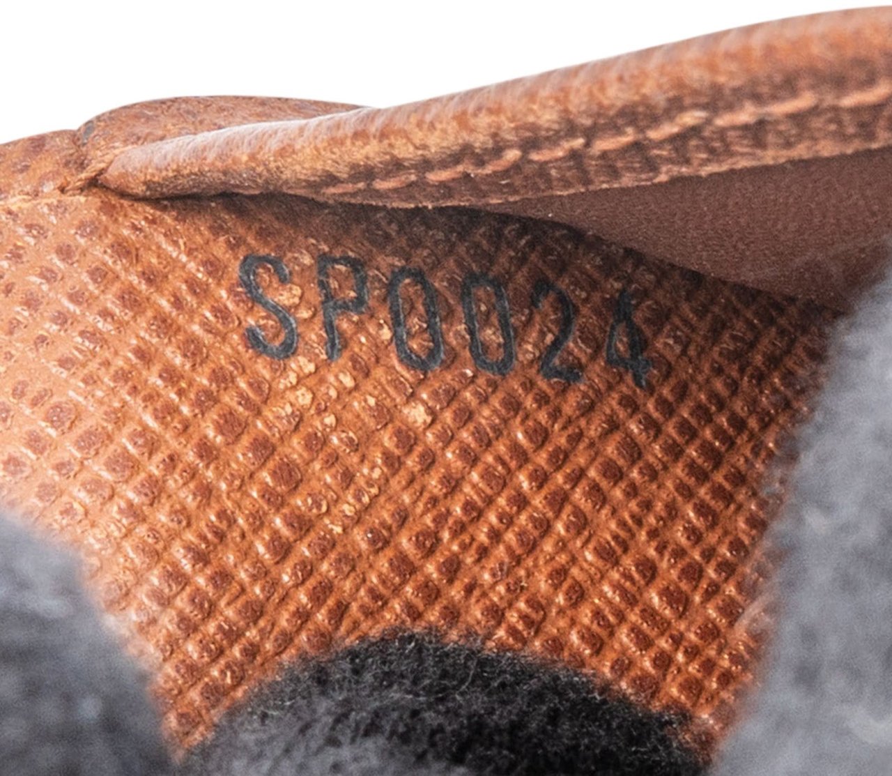 Louis Vuitton Louis Vuitton Monogram Canvas Elise Wallet Bruin