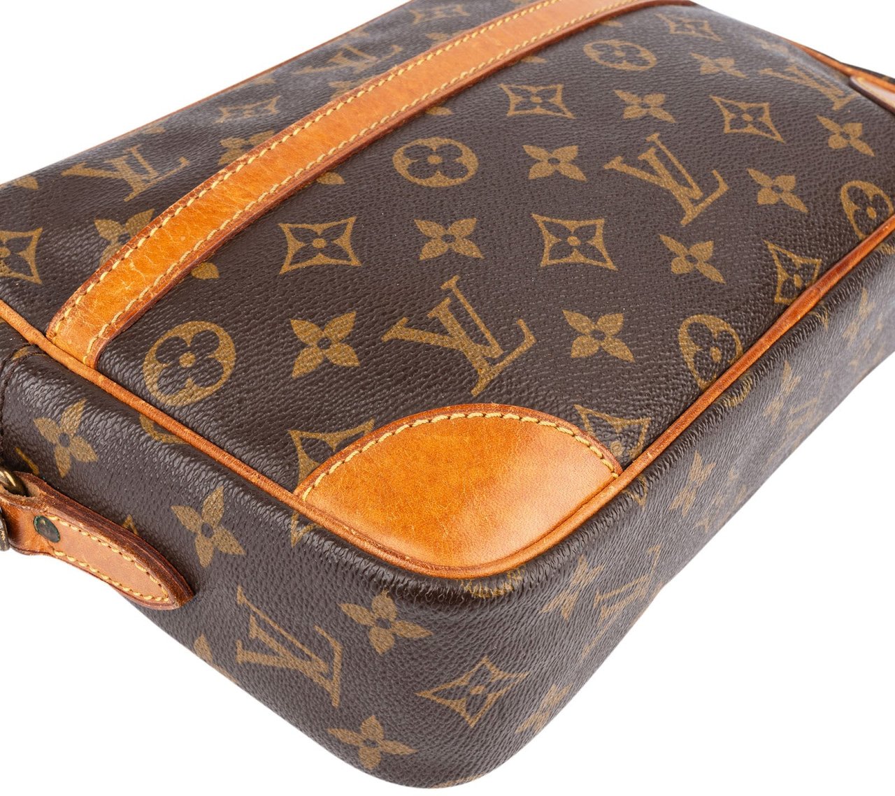 Louis Vuitton Louis Vuitton Monogram Canvas Trocadero 27 Crossbody Bag Bruin