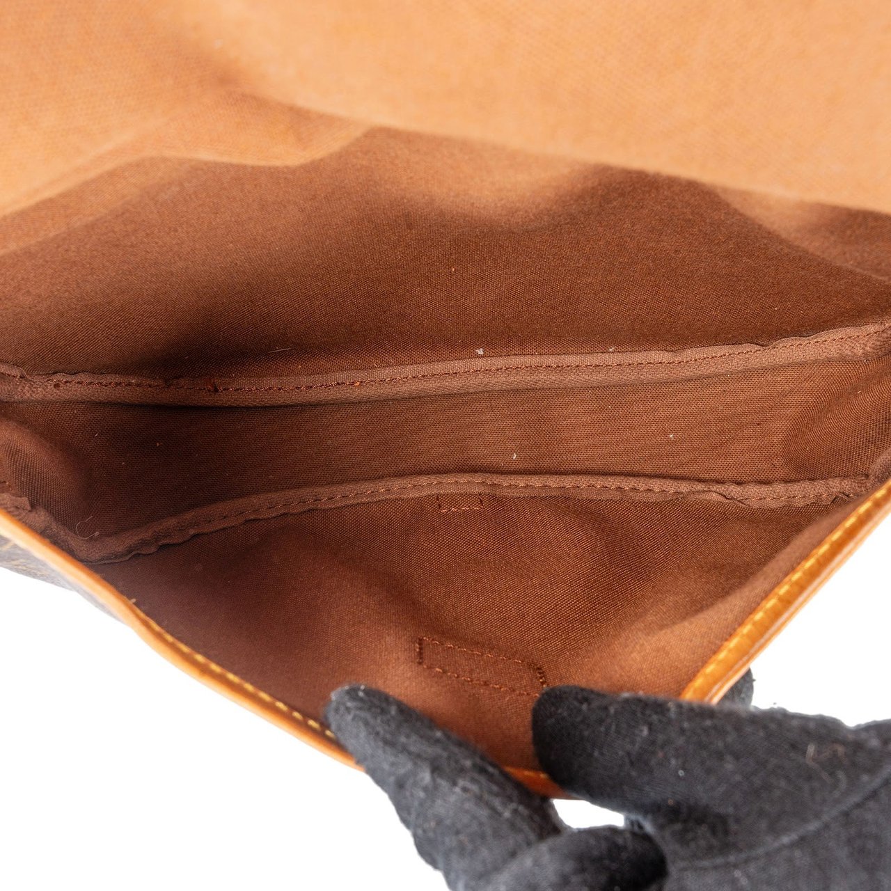 Louis Vuitton Louis Vuitton Monogram Canvas Saumur 30 Crossbody Bag Bruin