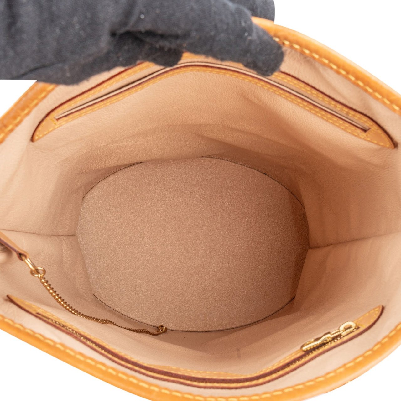 Louis Vuitton Louis Vuitton Monogram Canvas Bucket GM Shoulder Bag Bruin