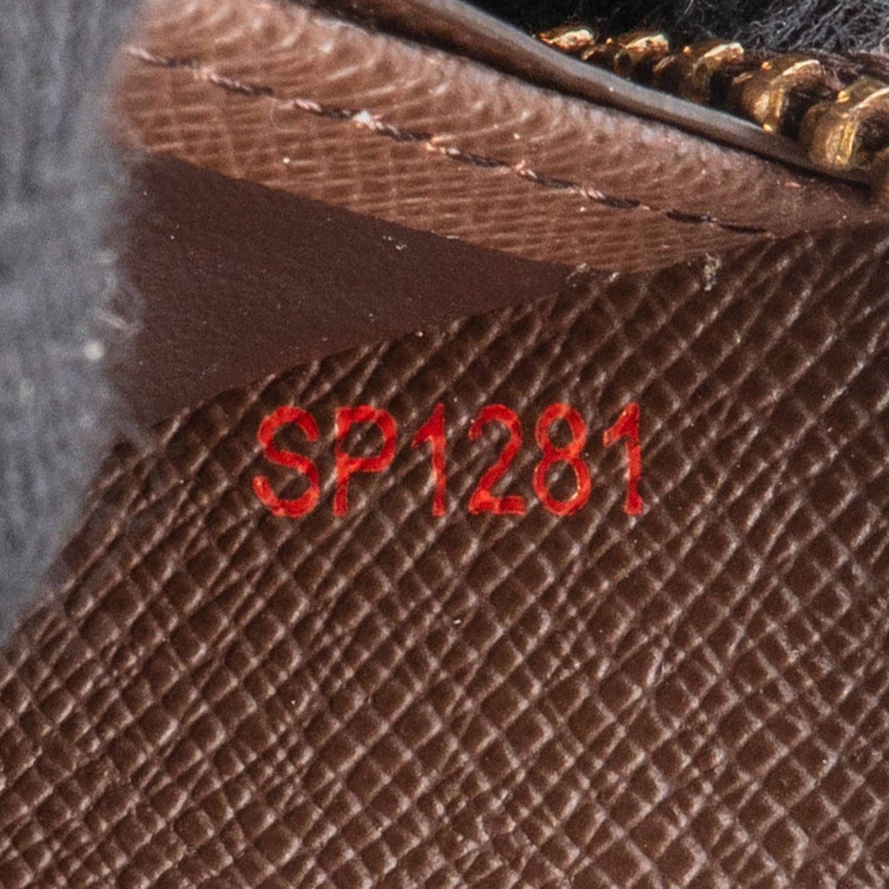 Louis Vuitton Louis Vuitton Monogram Damier Ebene Zippy Wallet Bruin