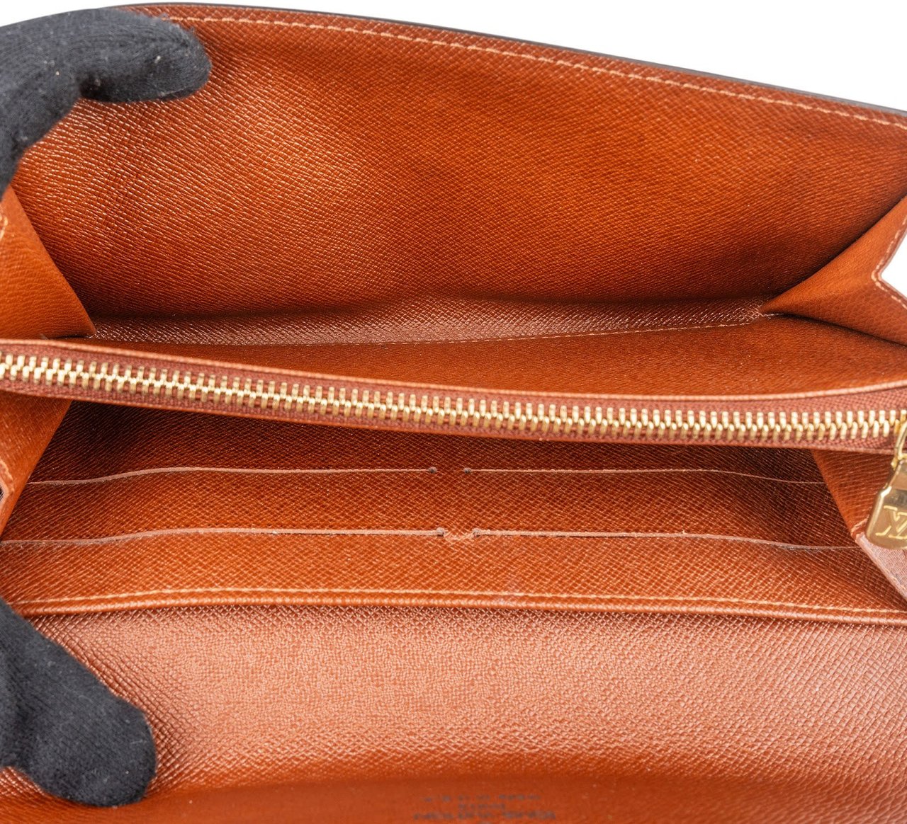 Louis Vuitton Louis Vuitton Monogram Canvas Sarah Wallet Bruin