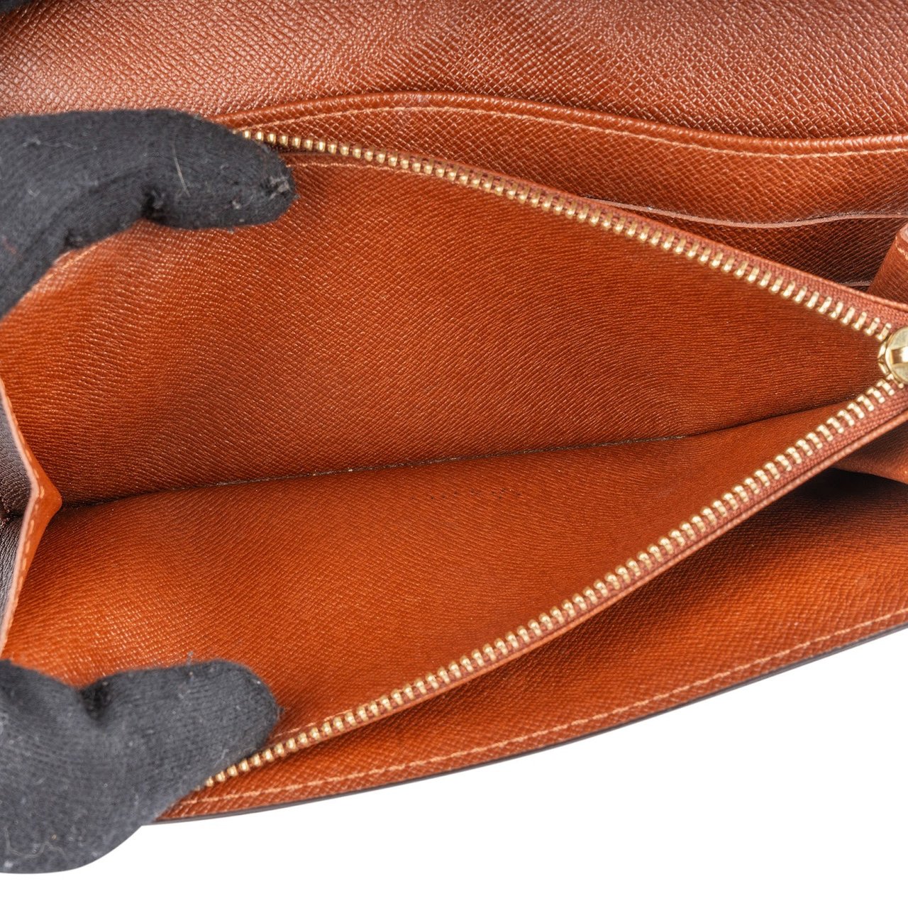 Louis Vuitton Louis Vuitton Monogram Canvas Sarah Wallet Bruin