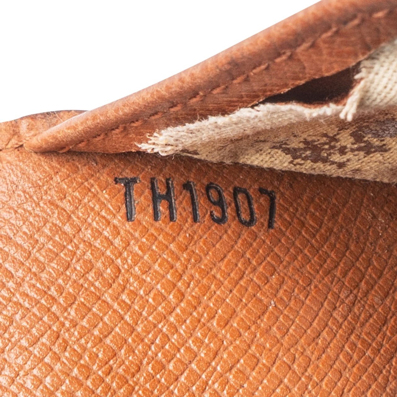 Louis Vuitton Louis Vuitton Monogram Canvas Sarah Wallet Bruin