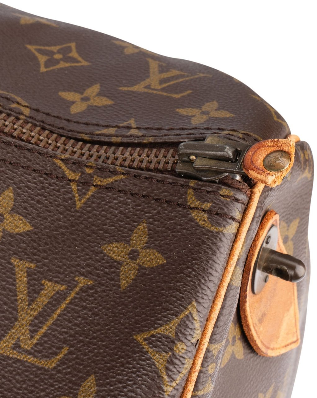 Louis Vuitton Louis Vuitton Monogram Canvas Keepall 55 Travel Bag Bruin
