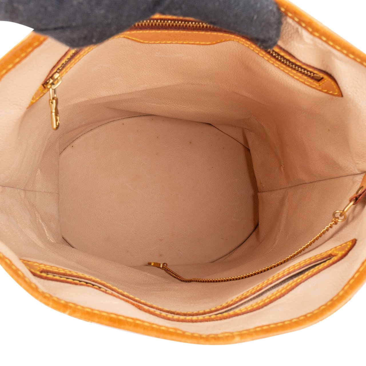 Louis Vuitton Louis Vuitton Monogram Canvas Bucket GM Shoulder Bag Bruin