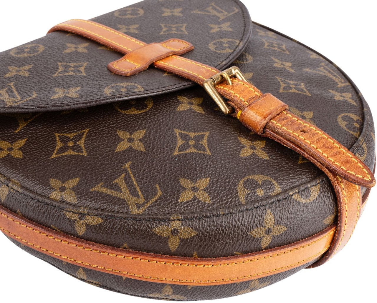 Louis Vuitton Louis Vuitton Monogram Canvas Chantilly GM Crossbody Bag Bruin